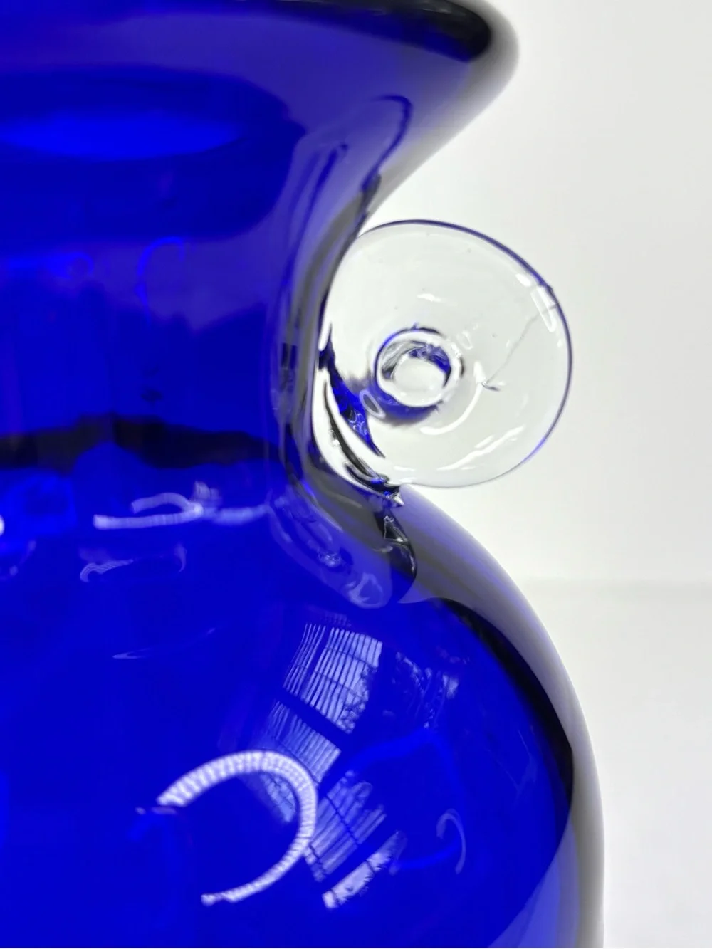Vintage Cobalt Blue Art Glass Blenko Vase Clear Scroll Handles - Picture 6 of 10